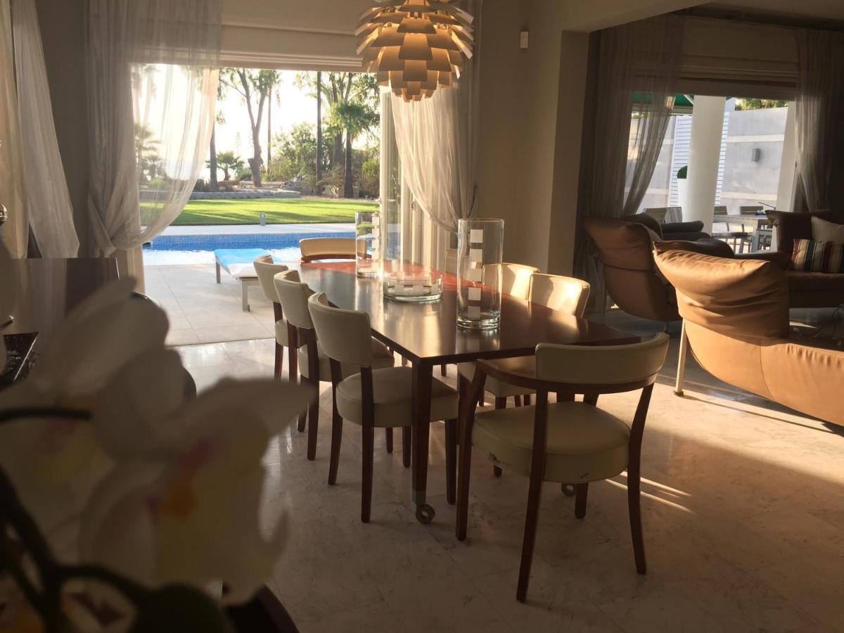 Deluxe First Line Villa Перволия Екстериор снимка